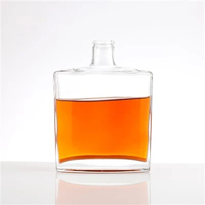700ml アルコールボトルとグラス